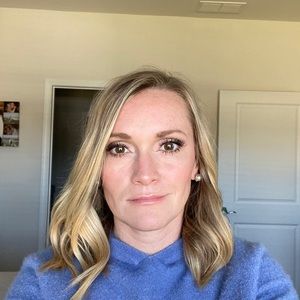 Meet your Posher, Alicia